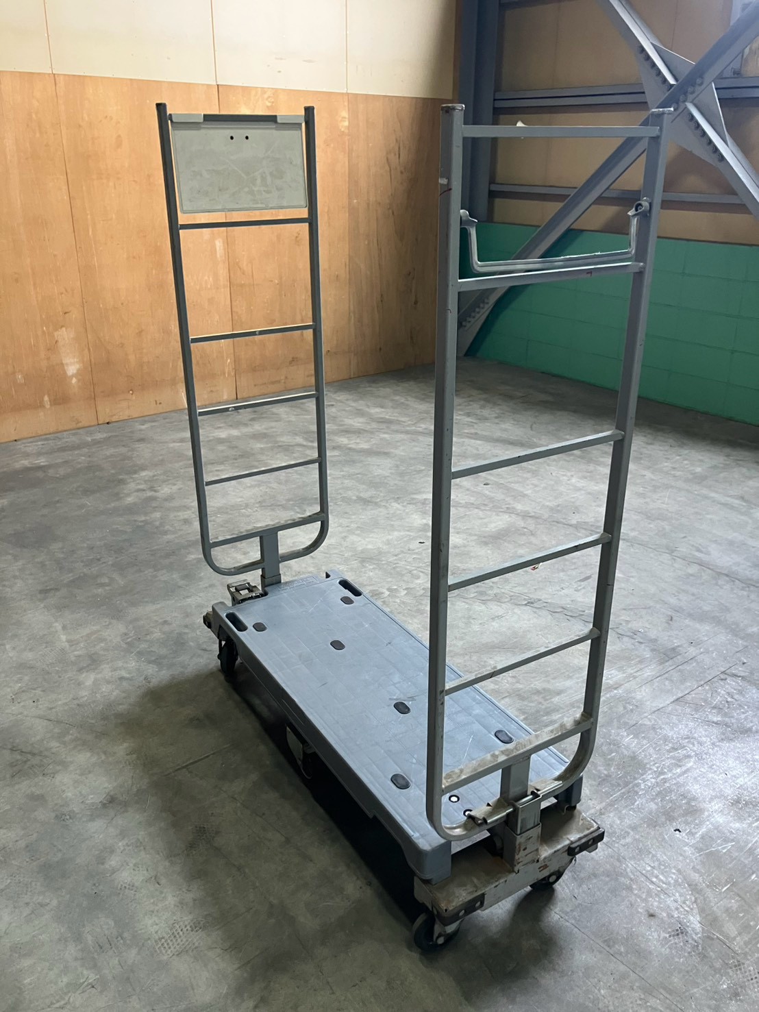 【訳あり】中古 6輪カート W1250×D420×H1540mm