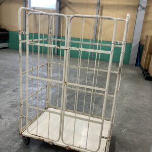 カゴ台車
